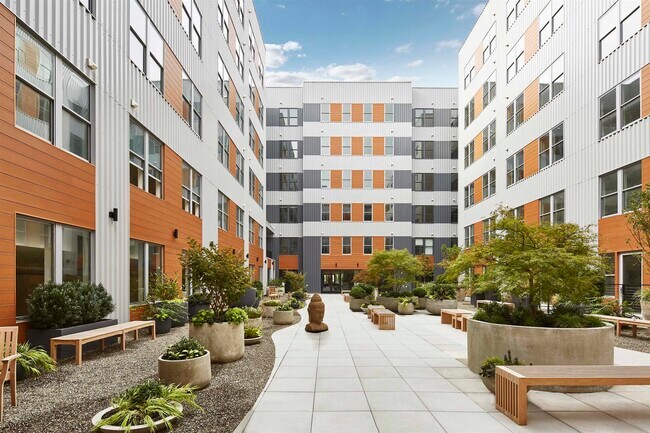 Building Photo - 400 Claremont Ave