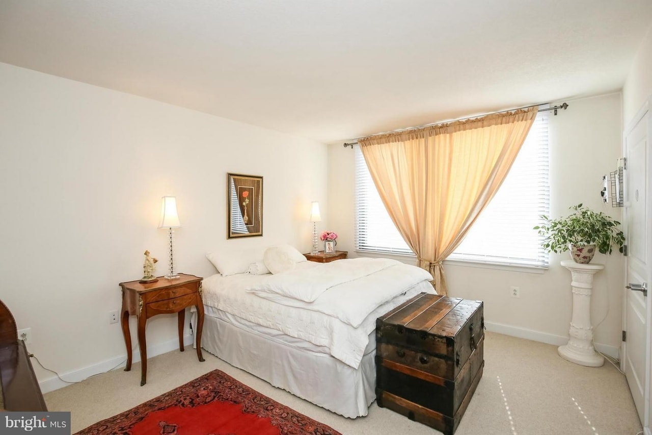 Master Bedroom - 2451 Midtown Ave