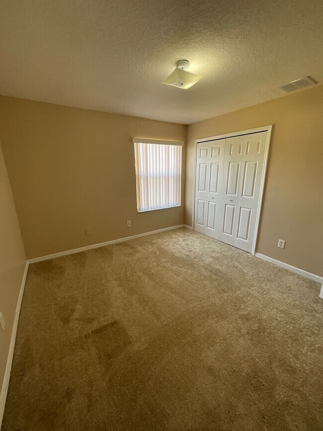 Building Photo - Beautiful Corner Lot