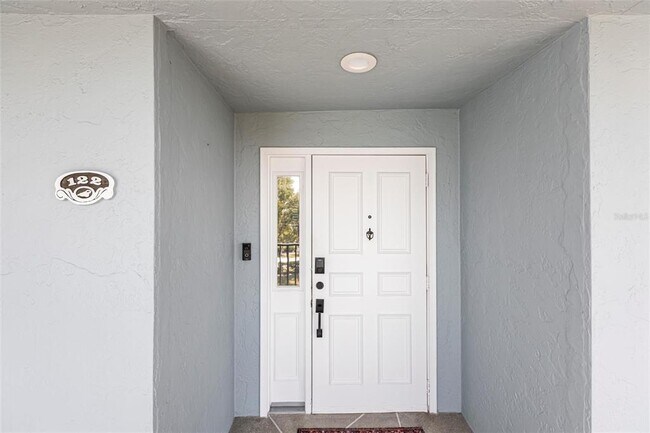 Building Photo - 1750 Jamaica Way