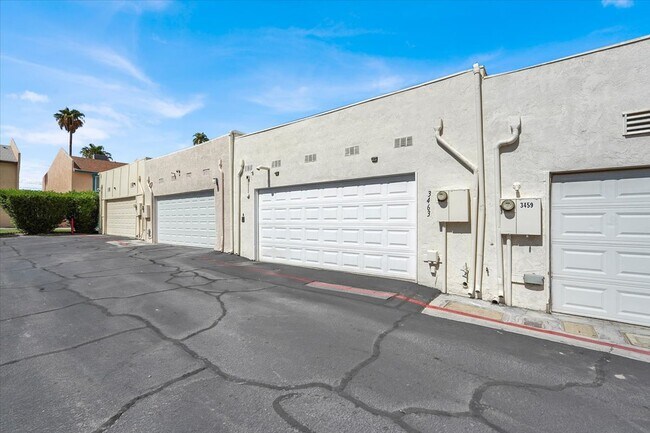 Building Photo - 3463 Monte Carlo Dr