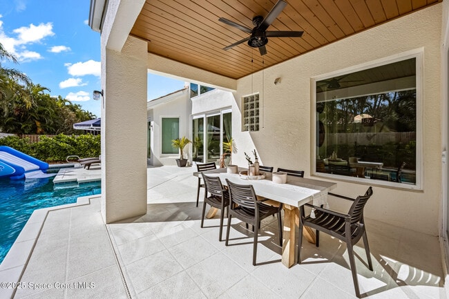 Building Photo - 385 Newport Dr