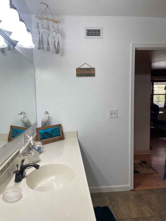 Building Photo - 4350 N Agua Fria Dr