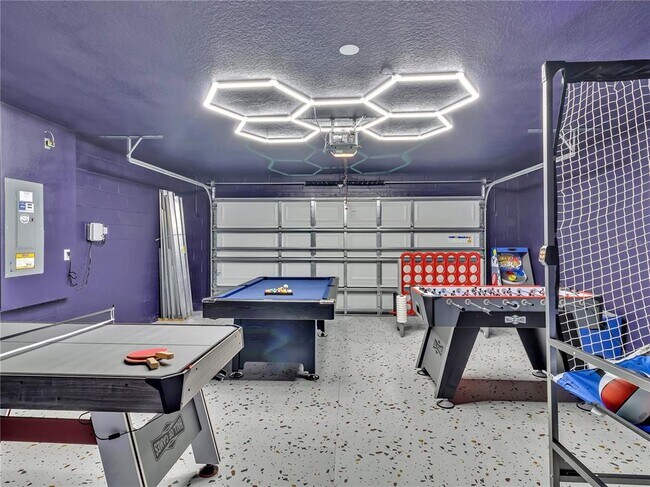 Building Photo - 16762 Sunburst Lake St