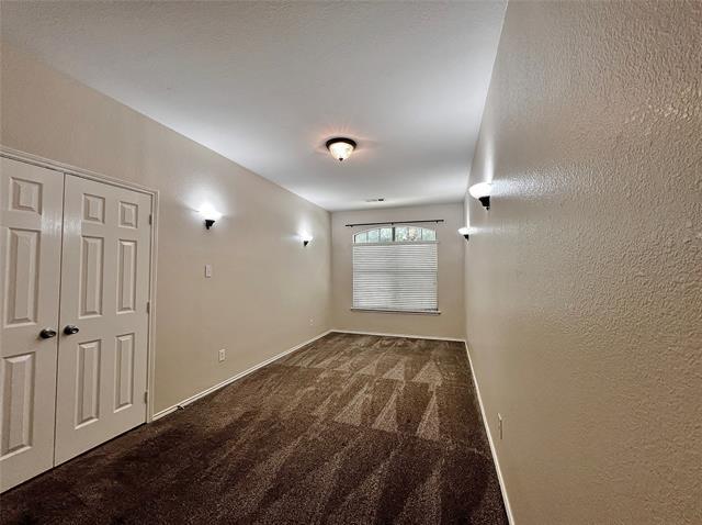 Building Photo - 5939 Waterford Dr