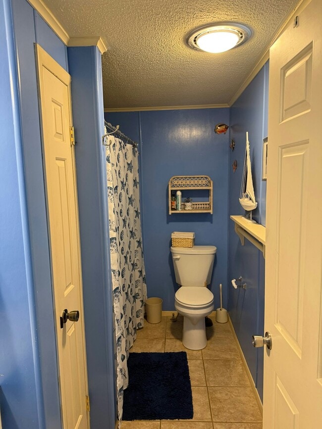 Building Photo - 9 46th St