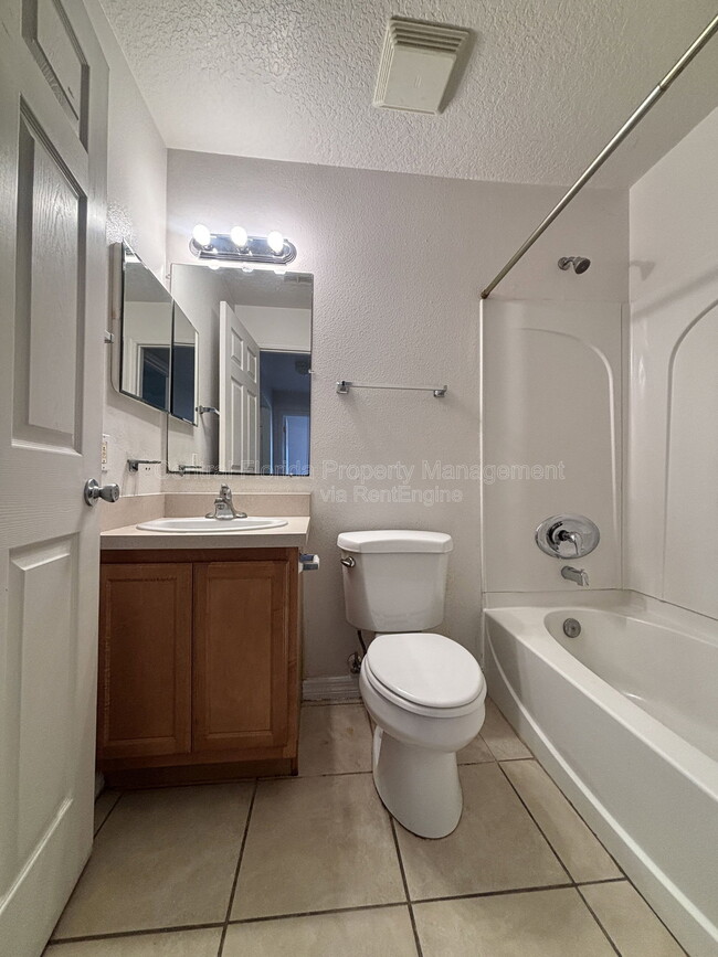 Building Photo - 531 Carlisle Ave