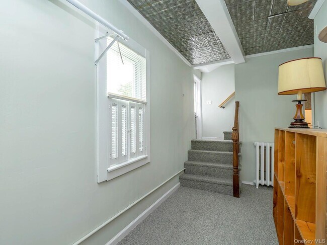 Building Photo - 60 Grove St