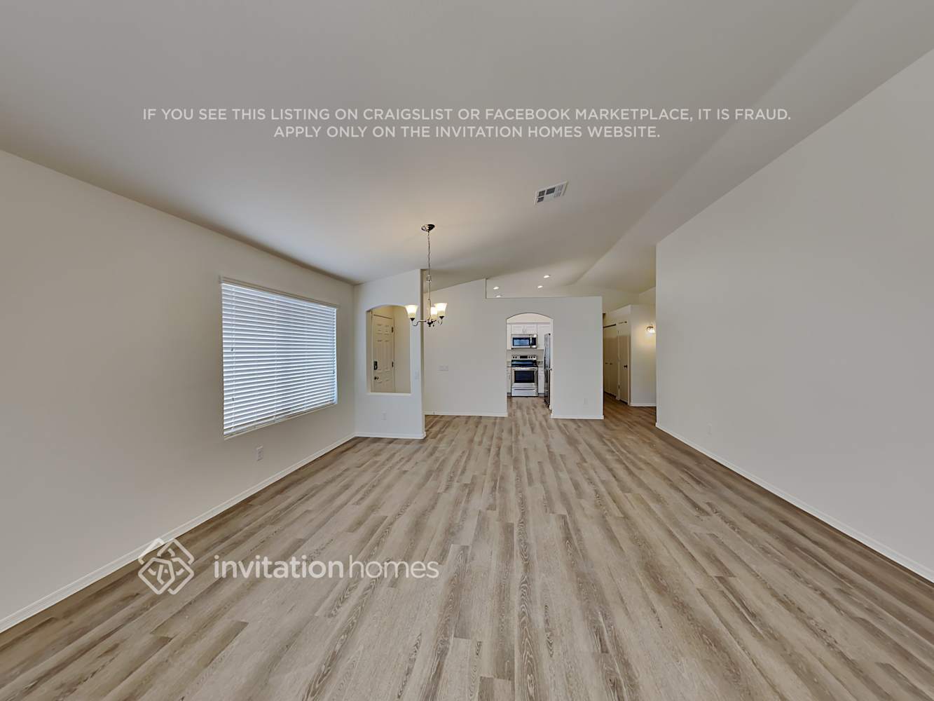 Building Photo - 1003 N Alvaro