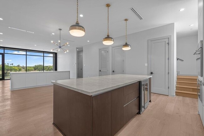 Building Photo - 8120 Stillmeadow Ct