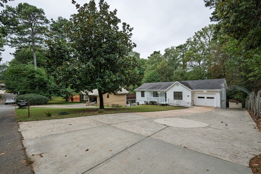 Primary Photo - 2655 Merry Rd