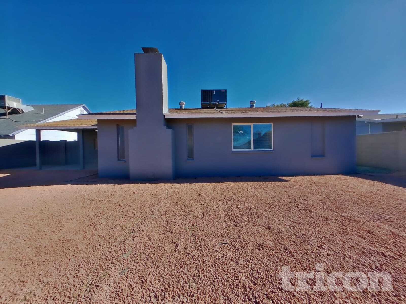 Building Photo - 9026 N 64th Dr