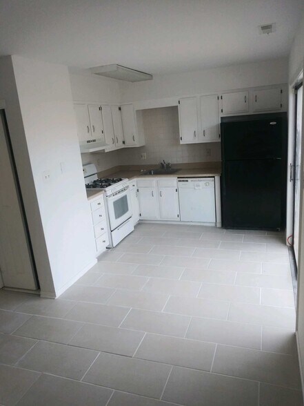 Building Photo - 44 Hopewell Ln Unit #B