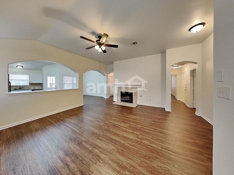 Building Photo - 3908 Rocky Shore Ln