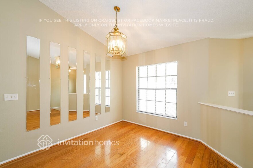 Building Photo - 8916 Bayaud Dr