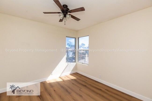 Building Photo - *** HIGHLY DESIRED 3BED/2.5BATH  HILLSBORO...