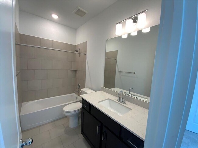 Building Photo - 537 Bauer Lp