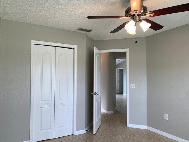 Building Photo - 6017 Live Oak Drive