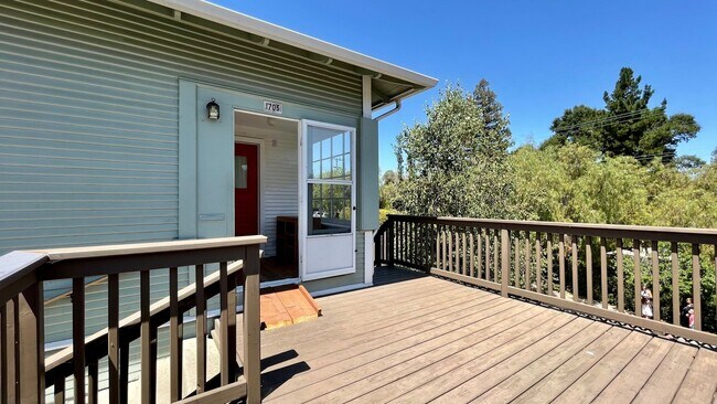Building Photo - Charming Railroad District 2-Bedroom with Large Deck and 1-Car Garage