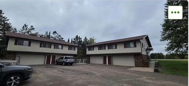 Building Photo - 906 Shady Ln