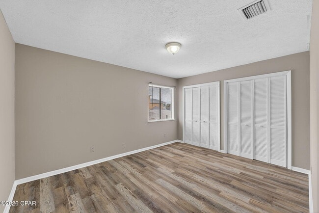 Building Photo - 6714 Beach Dr