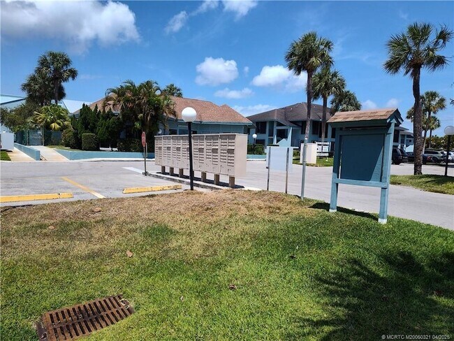 Building Photo - 950 S Kanner Hwy