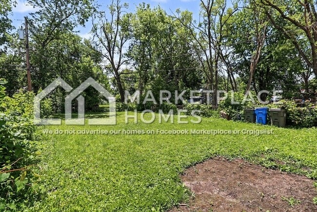 Building Photo - 26437 Lehigh St