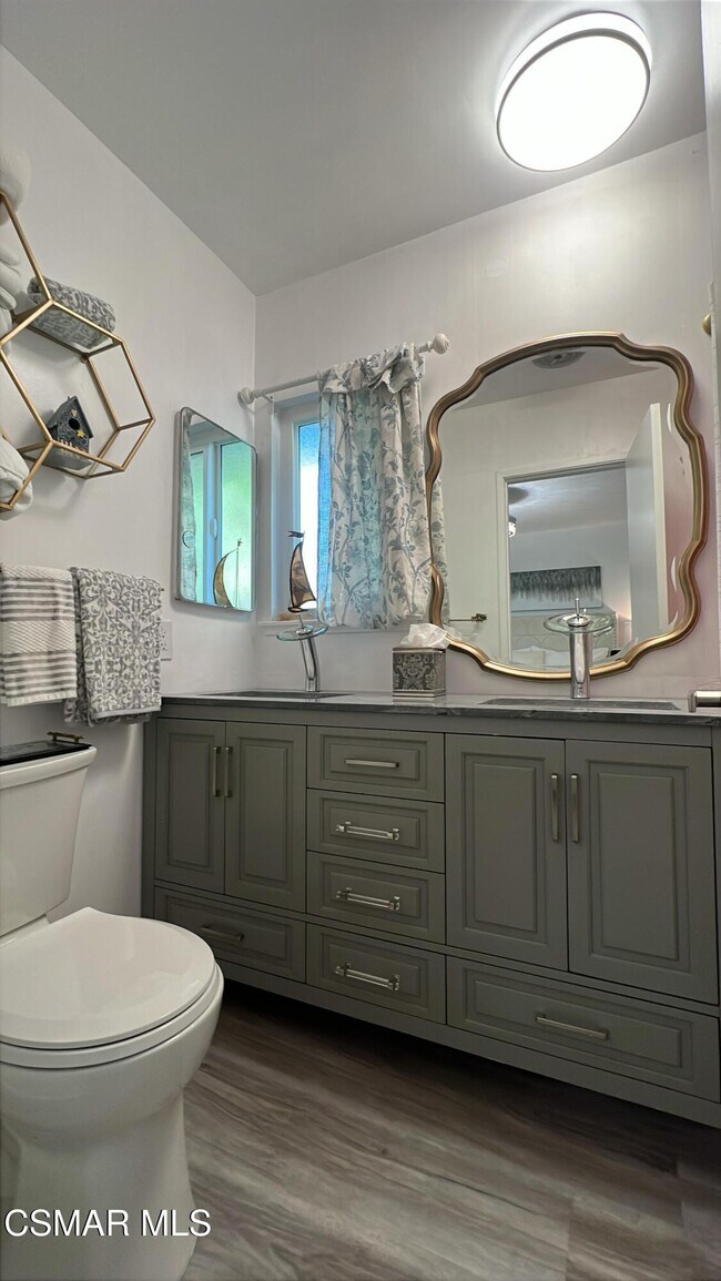 Building Photo - 1572 Dover Ave