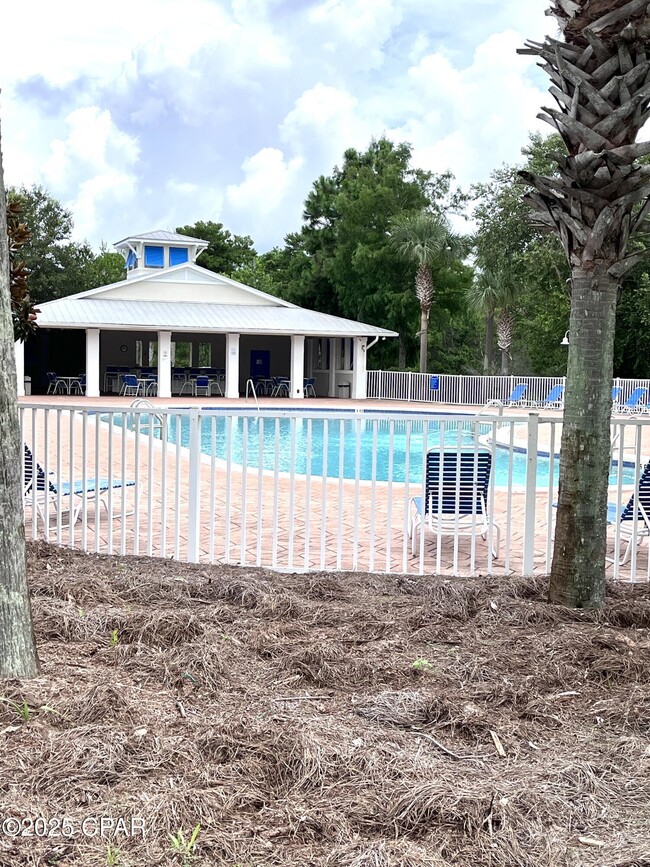 Building Photo - 231 Sand Oak Blvd