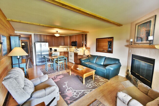 Building Photo - Lake Dillon Condos 203