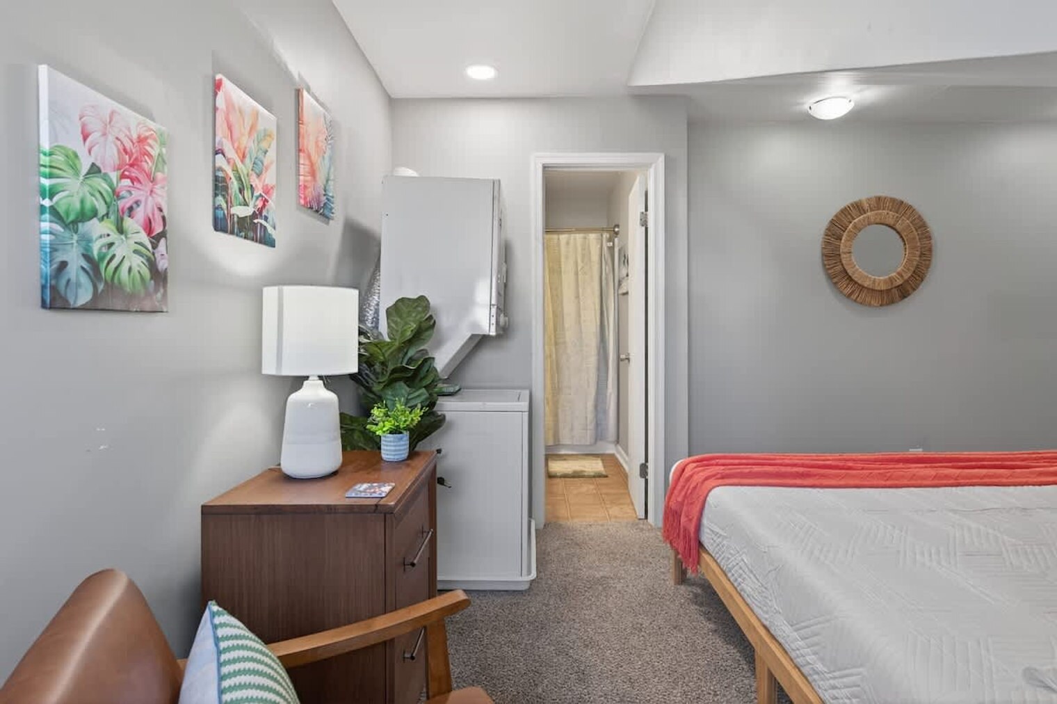 Building Photo - 1427 W Ocean View Ave