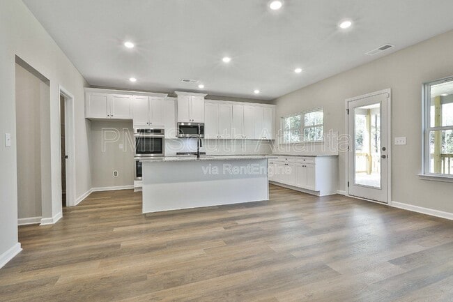 Building Photo - 10 Singletree