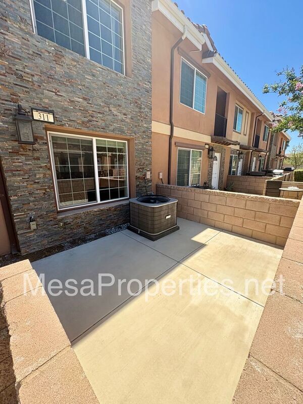 Building Photo - 16408 Valencia Ave