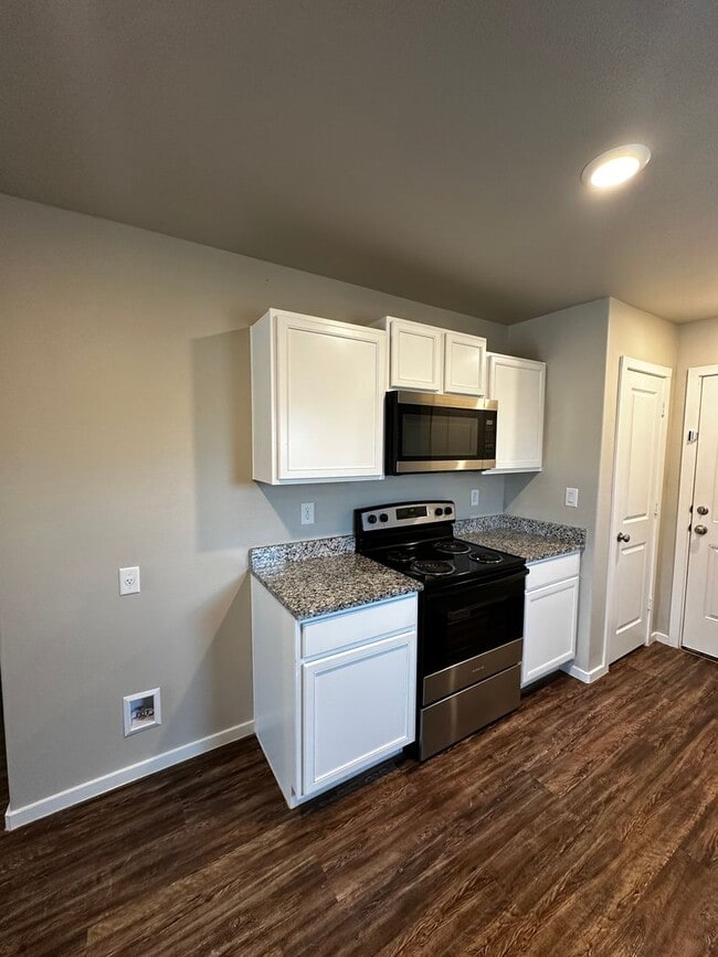 Building Photo - 3/2 in Frenship ISD- Upland West