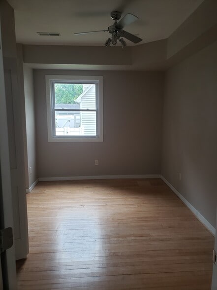 Building Photo - 1429 10th St N