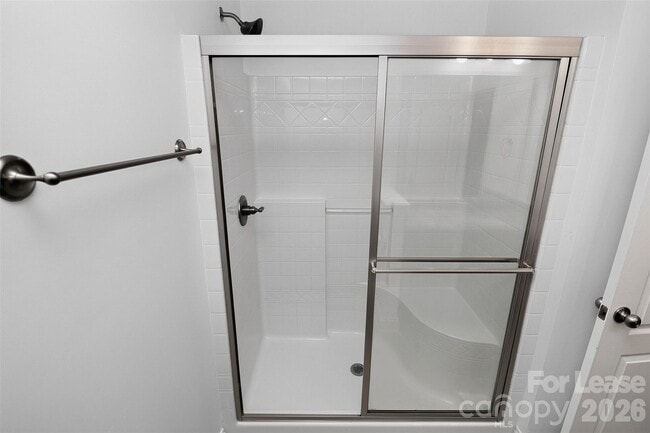 Building Photo - 549 Daventry Ct