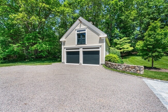 Building Photo - 26 Longmeadow Dr