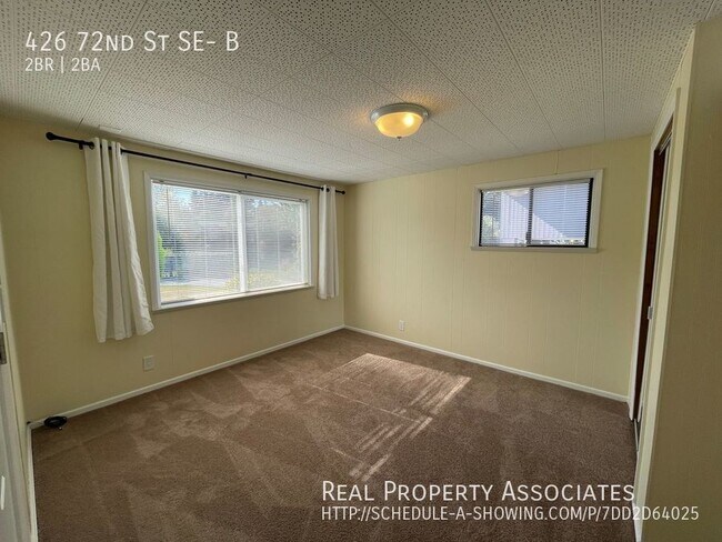 Building Photo - Beverly Lake 2 Bed, 1.5 Bath, Available NOW!