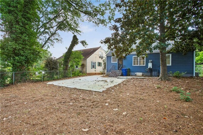 Building Photo - 1649 Beecher St SW