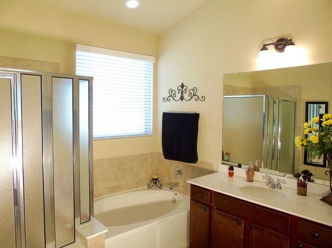 Building Photo - Gorgeous 3 bed, 3 bed, Leander Tx (Stewart...