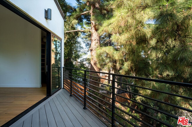 Building Photo - 3427 Bonnie Hill Dr