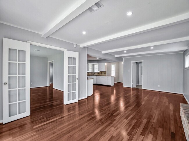 Building Photo - 1738 Conrad Sauer Dr