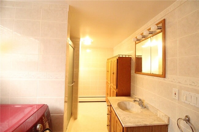 Building Photo - 213-215-215 Conhocton St