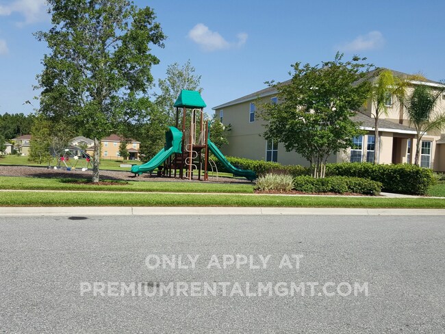 Building Photo - 1065 Vinsetta Cir