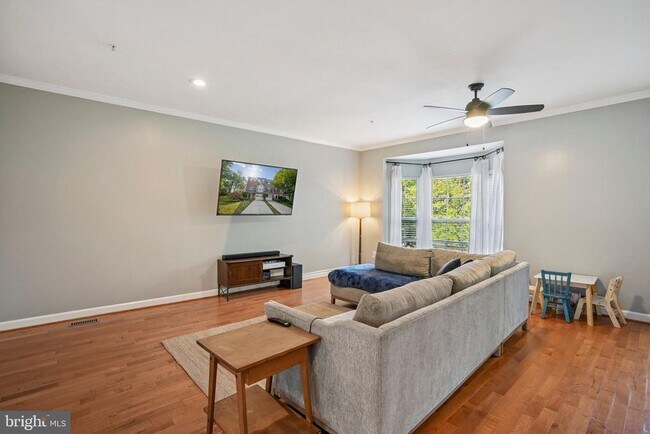Building Photo - 3210 Escapade Cir