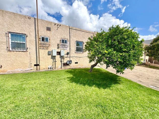 Building Photo - 3827-3829 1/2 National Avenue