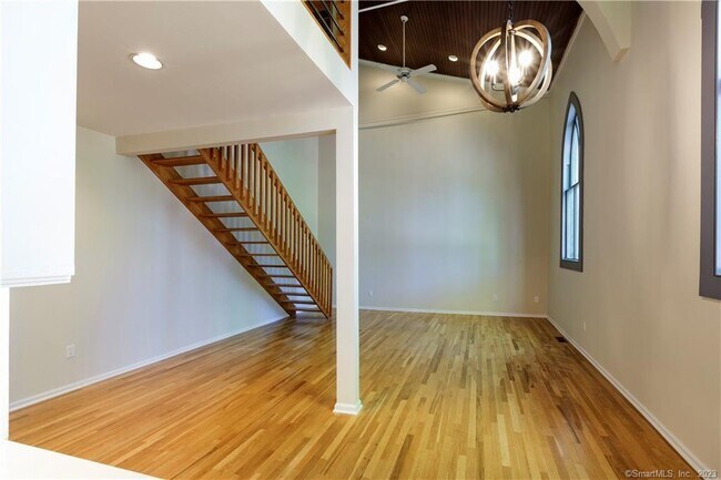 Building Photo - 161 Whitfield St