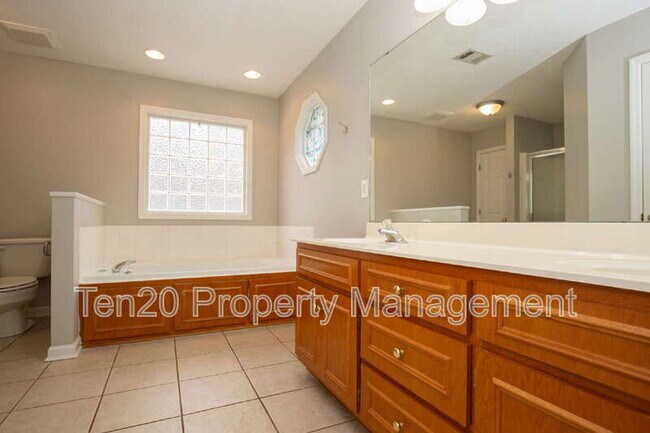 Building Photo - 59 Walnut Ct