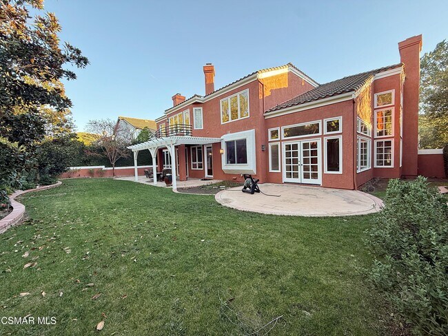 Building Photo - 267 High Meadow St