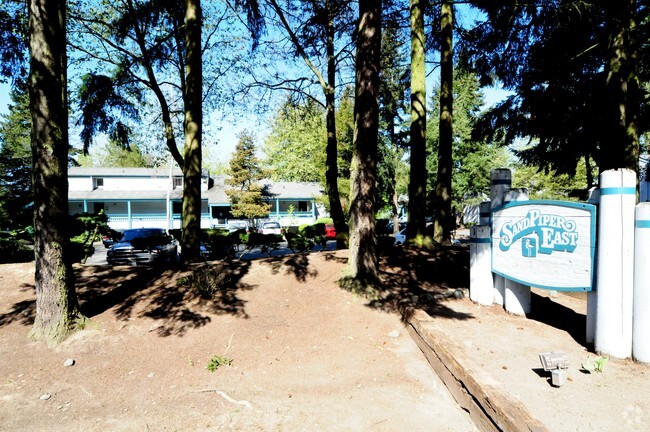 Building Photo - Sandpiper East Apartments